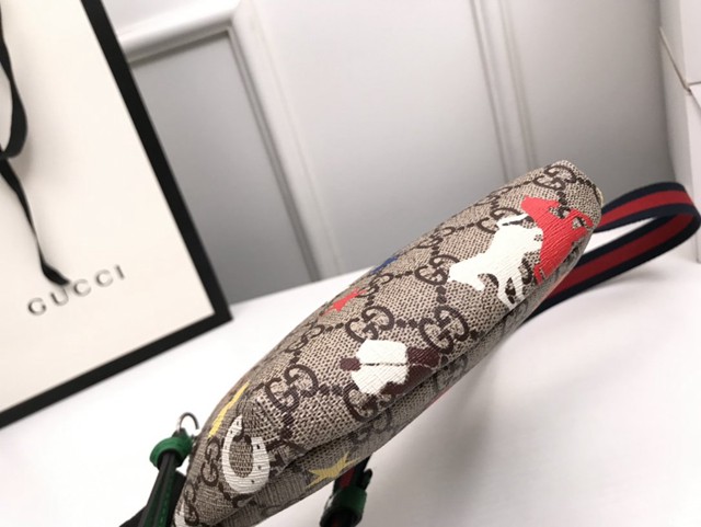 Gucci腰包 502095 古馳新款背包 帆布兒童GG彩虹星星腰包 胸包  gqy3581